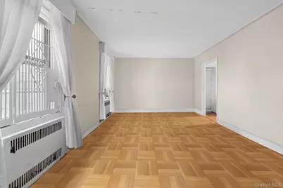 8380 118th St #6G, Kew Gardens, NY 11415 - Photo 3