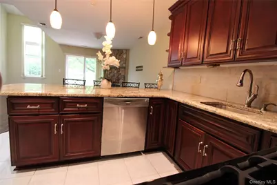 3 Pidgeon Court, Manorville, NY 11949 - Photo 5