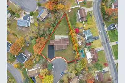 4 Coventry Court, Wheatley Heights, NY 11798 - Photo 7