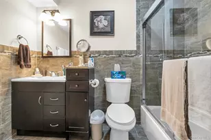 84 Juniper Ave, Ronkonkoma, NY 11779 - Photo 17