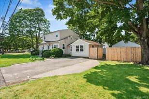 148 Saxton St, Patchogue, NY 11772 - Photo 3