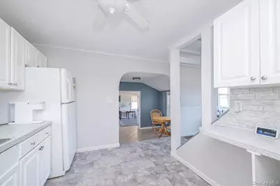 148 Saxton Street, Patchogue, NY 11772 - Photo 11