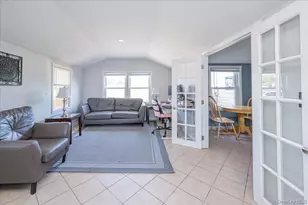 148 Saxton St, Patchogue, NY 11772 - Photo 19