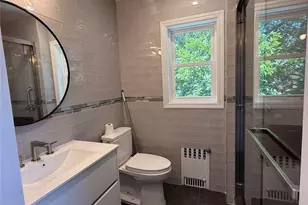 41-12 Glenwood St, Little Neck, NY 11363 - Photo 21