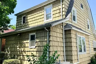 41-12 Glenwood St, Little Neck, NY 11363 - Photo 3
