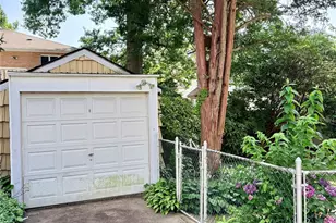 41-12 Glenwood St, Little Neck, NY 11363 - Photo 23