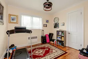 2182 Baylis Ave, Elmont, NY 11003 - Photo 17
