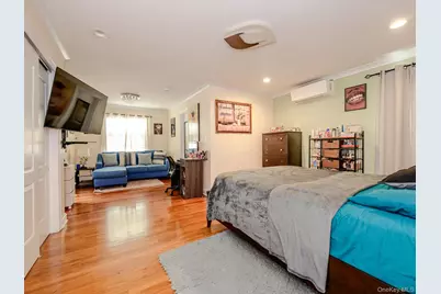 2182 Baylis Avenue, Elmont, NY 11003 - Photo 13