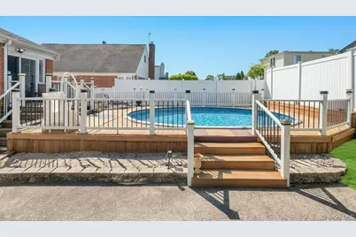 2182 Baylis Avenue, Elmont, NY 11003 - Photo 17