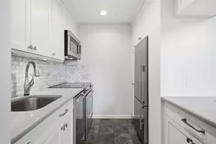 185 W Park Ave, Long Beach, NY 11561 - Photo 9