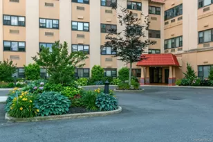 185 W Park Ave, Long Beach, NY 11561 - Photo 3