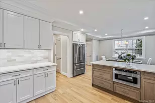 10 Hazel Pl, Floral Park, NY 11001 - Photo 11