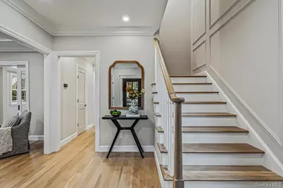 10 Hazel Place, Floral Park, NY 11001 - Photo 13
