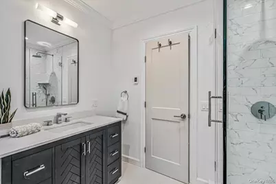 10 Hazel Place, Floral Park, NY 11001 - Photo 21