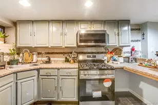 18 Pleasant Pl, Brooklyn, NY 11233 - Photo 17