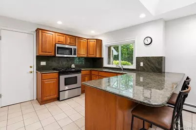 21 Druid Hill Road, Port Jefferson, NY 11777 - Photo 11