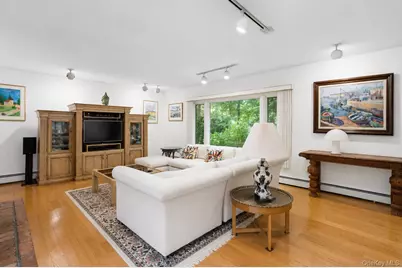 21 Druid Hill Road, Port Jefferson, NY 11777 - Photo 7