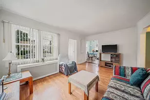 1111 Esther St, Franklin Square, NY 11010 - Photo 5