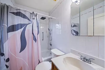 1111 Esther Street, Franklin Square, NY 11010 - Photo 21