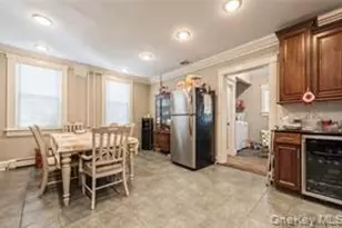 456 S Wellwood Ave, Lindenhurst, NY 11757 - Photo 5