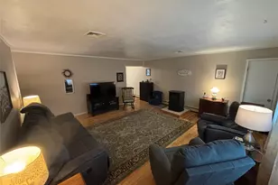 72 Fanning Blvd, Riverhead, NY 11901 - Photo 9
