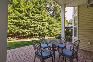 189 Symphony Dr, Lake Grove, NY 11755 - Photo 23