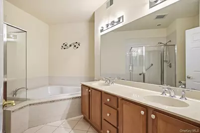 189 Symphony Drive, Lake Grove, NY 11755 - Photo 17