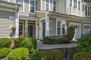 189 Symphony Dr, Lake Grove, NY 11755 - Photo 3