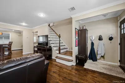 4 Pequot Avenue, Port Washington, NY 11050 - Photo 11
