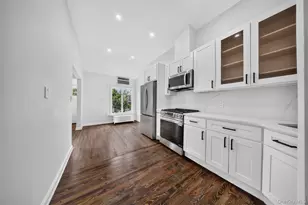 67-06 Thornton Pl, Forest Hills, NY 11375 - Photo 9