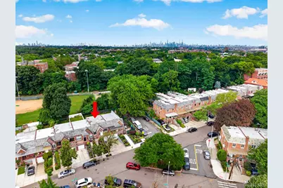 6706 Thornton Place, Forest Hills, NY 11375 - Photo 19
