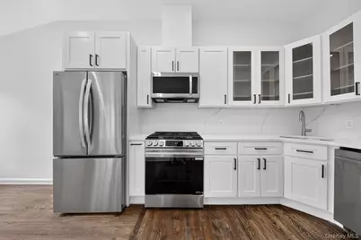 6706 Thornton Place, Forest Hills, NY 11375 - Photo 7