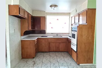 1386 Remsen Avenue, Brooklyn, NY 11236 - Photo 15
