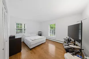 6 Rolling Woods Ln, Hampton Bays, NY 11946 - Photo 17
