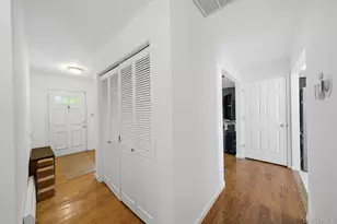 6 Rolling Woods Ln, Hampton Bays, NY 11946 - Photo 19