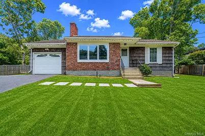 6 Rolling Woods Lane, Hampton Bays, NY 11946 - Photo 1