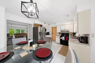 6 Rolling Woods Ln, Hampton Bays, NY 11946 - Photo 15