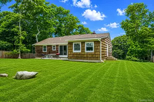 6 Rolling Woods Ln, Hampton Bays, NY 11946 - Photo 7