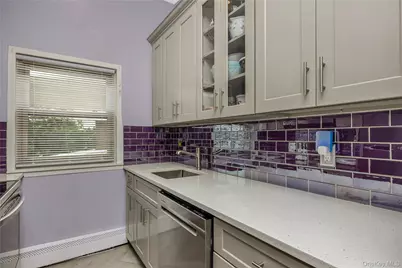 4 Rose Street #Building 6-F-2, Oceanside, NY 11572 - Photo 9