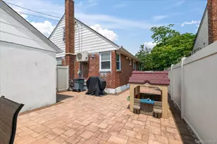 72 Pembrook Dr, Mineola, NY 11501 - Photo 33