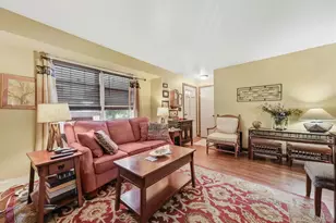 13 Calmer Pl, Hyde Park, NY 12538 - Photo 5