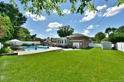 32 Lark Drive, Woodbury, NY 11797 - Photo 27