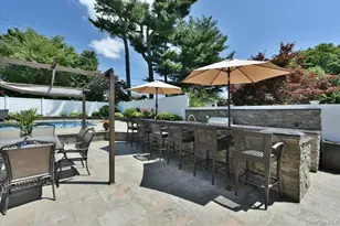 32 Lark Dr, Woodbury, NY 11797 - Photo 25
