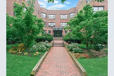 58 Grace Avenue #1D, Great Neck, NY 11021 - Photo 1