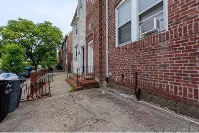 9035 198th Street, Hollis, NY 11423 - Photo 35