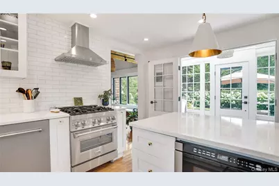 221 Division Street, Sag Harbor, NY 11963 - Photo 7