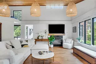 221 Division St, Sag Harbor, NY 11963 - Photo 3
