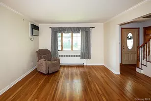 219 Lindbergh St, Massapequa Park, NY 11762 - Photo 5