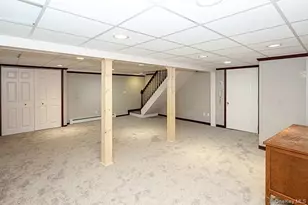 219 Lindbergh St, Massapequa Park, NY 11762 - Photo 29