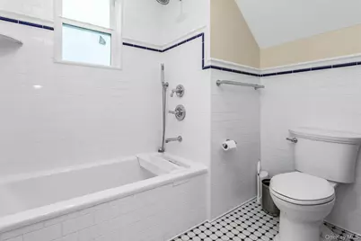 34 Preston Street #B, Port Washington, NY 11050 - Photo 19